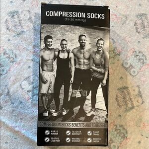 NWT Black Athletic Compression Socks for Enhanced Performance UNISEX